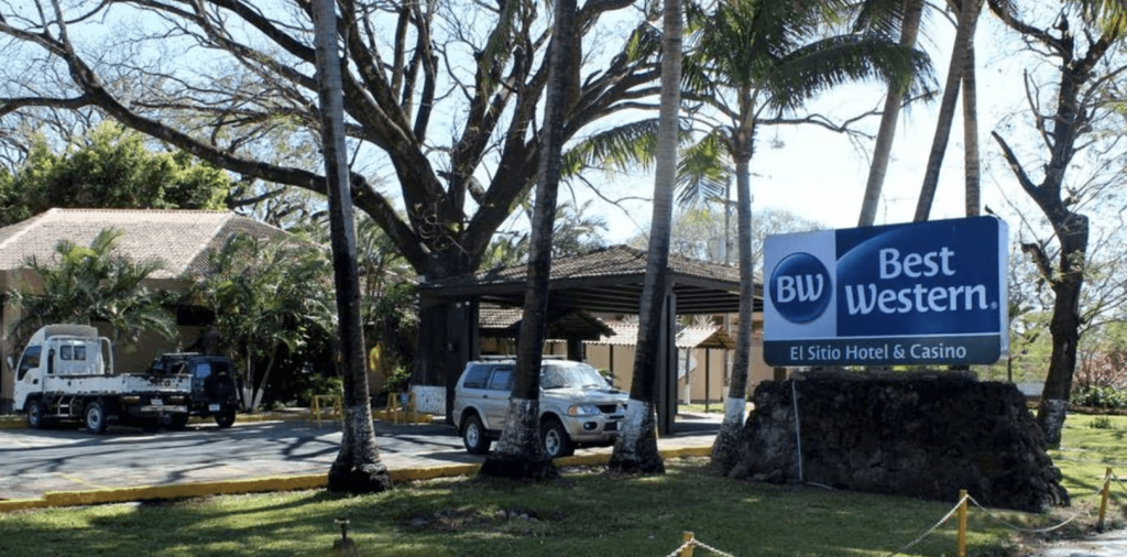 front entrance to the bet western hotel in liberia costa rica